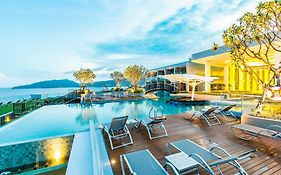 Crest Resort & Pool Villas - Sha Extra Plus